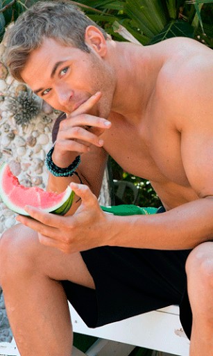 kellan-lutz-1-3-s-307x512