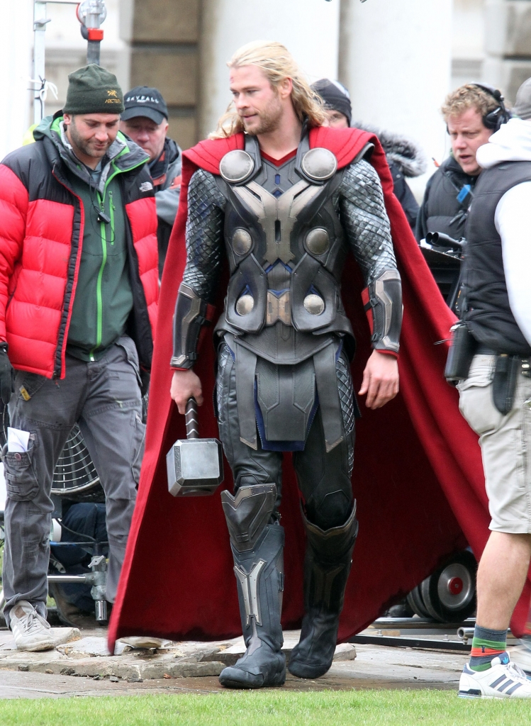 Chris_Hemsworth_Wields_His_Hammer_In_quot_Thor_2_quot_-9-749x1024