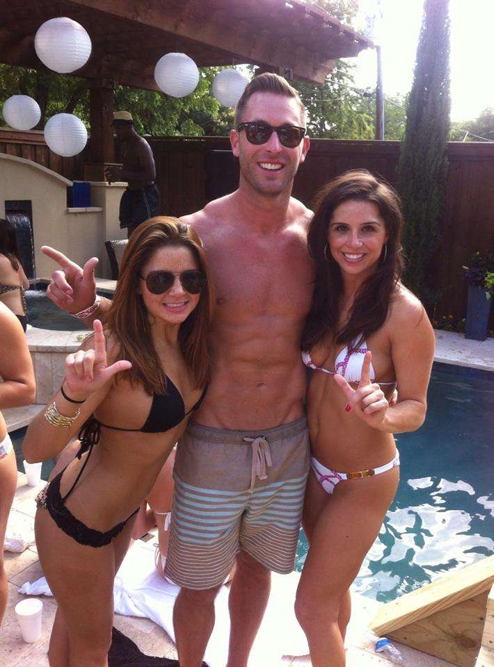kingsbury%20shirtless.vadapt.955.medium.0