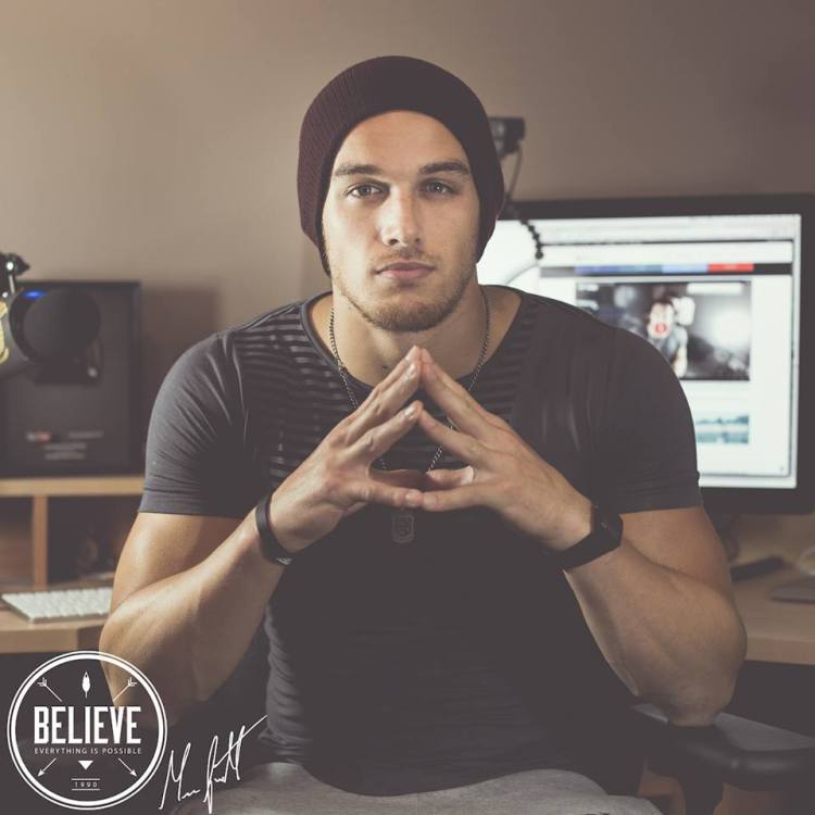 10527263_917446308272169_778552493201791686_n